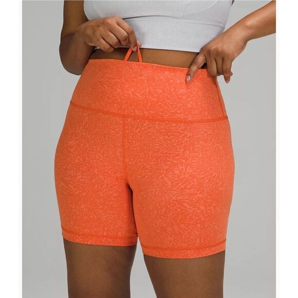 Lululemon Wunder Train High-Rise Short 8" size 4 - Picture 5 of 7